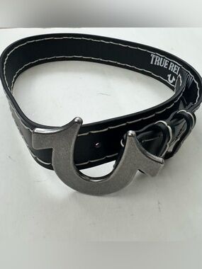True Religion Black Leather Belt Size 28 Big T White Stitch Horseshoe Buckle